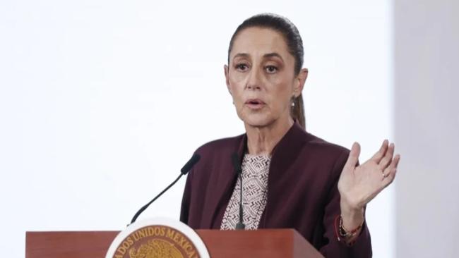 La presidenta de México, Claudia Sheinbaum, durante una rueda de prensa, este 17 de febrero. 