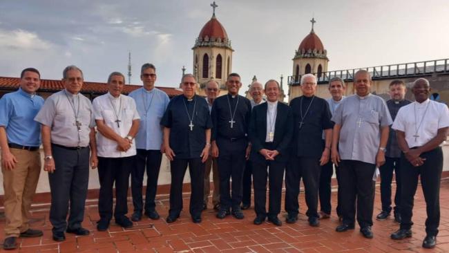 Obispos cubanos.