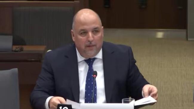 El activista cubano Yaxys Cires en audiencia parlamentaria en Canadá.