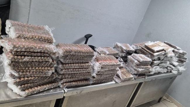 Tabacos incautados en el aeropuerto de La Habana.