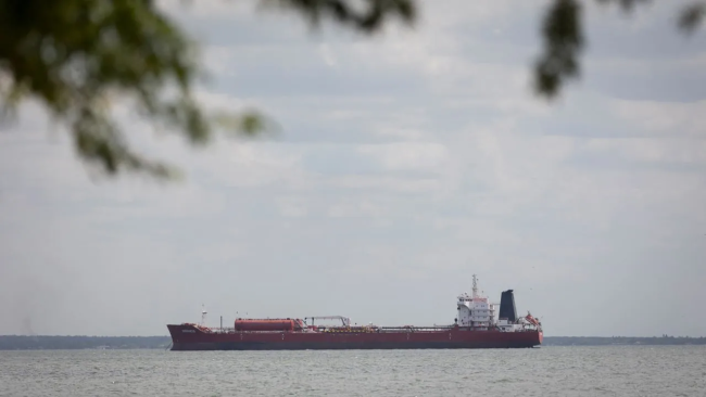 Buque petrolero en el venezolano lago Maracaibo.