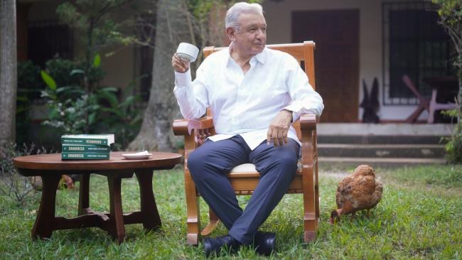 Andrés Manuel López Obrador en su finca privada.