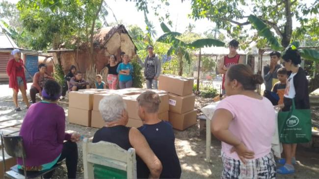 Diócesis de Oriente entregan donativos de EEUU a familias vulnerables tras el paso de Melissa.