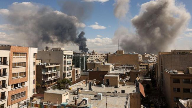Bombardeo de Teherán en el segundo día de operaciones de EEUU e Israel.