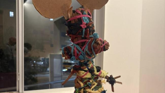 Fragmento de una escultura de Luis Manuel Otero Alcántara en Miami.