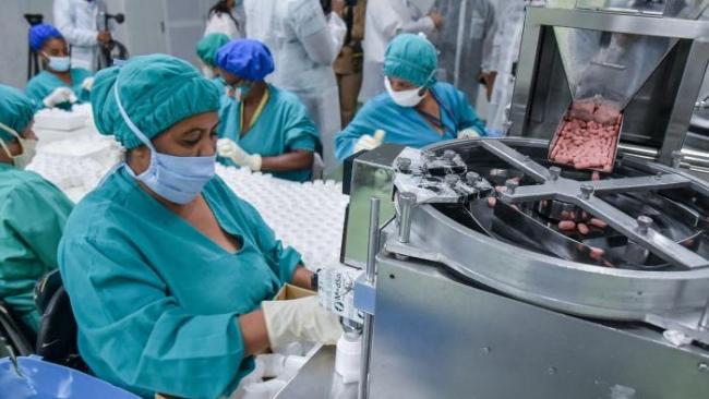 Producción de medicamentos en Cuba.