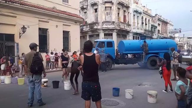 Protesta en La Habana Vieja por falta de agua el 15 de marzo.