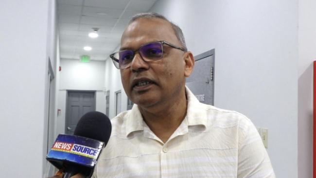 El ministro de Salud de Guyana, el doctor Frank Anthony.
