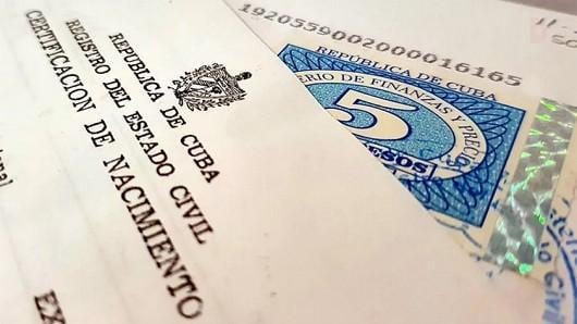 Una Certificación de nacimiento en Cuba.