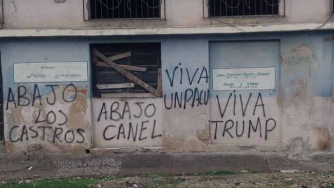Carteles contra el régimen en Cuba.