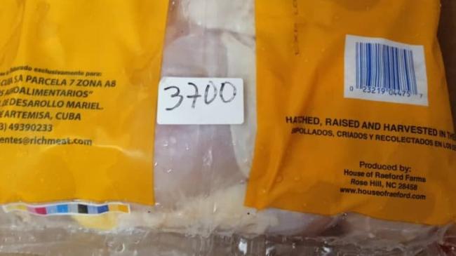 Precio de un paquete de pollo de EEUU en La Habana en diciembre de 2025.