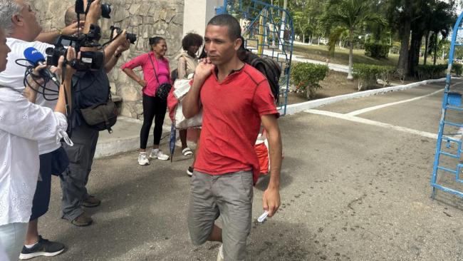 Salida de presos de la cárcel La Lima, en La Habana. 
