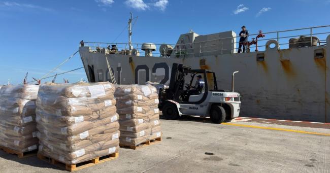 Carga de ayuda humanitaria de México para enviar a Cuba.