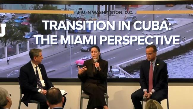Participantes en el evento "La transición en Cuba: la perspectiva de Miami".