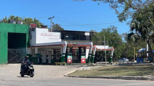 Una gasolinera en Alamar, Habana del Este.