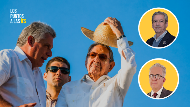 Sebastián Arcos, del Instituto de Investigaciones Cubanas de la FIU, y el periodista Andrés Reynaldo. En la imagen de fondo, Díaz-Canel, 'El Cangrejo' y Raúl Castro.