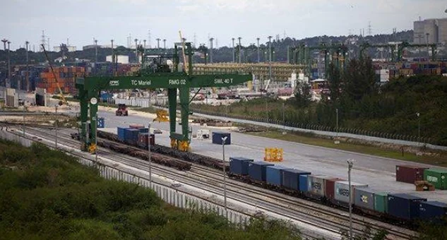 Patio ferroviario en la Terminal de Contenedores del Mariel.