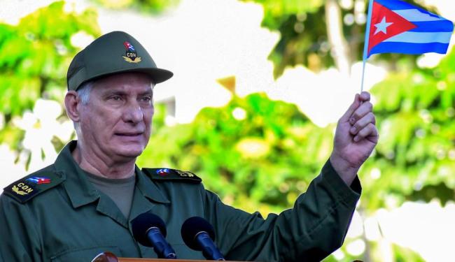 Miguel Díaz-Canel en La Habana, durante el acto por el aniversario 65 de la proclamación del carácter socialista de la Revolución.