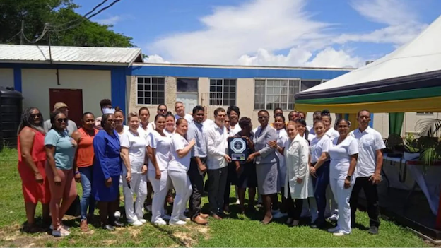Profesionales de la salud cubanos en Jamaica.