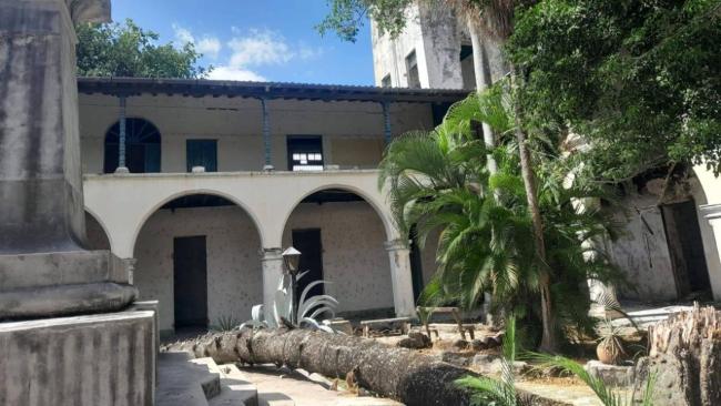 Claustro y colegio de la Orden Escolapia en Guanabacoa, La Habana.