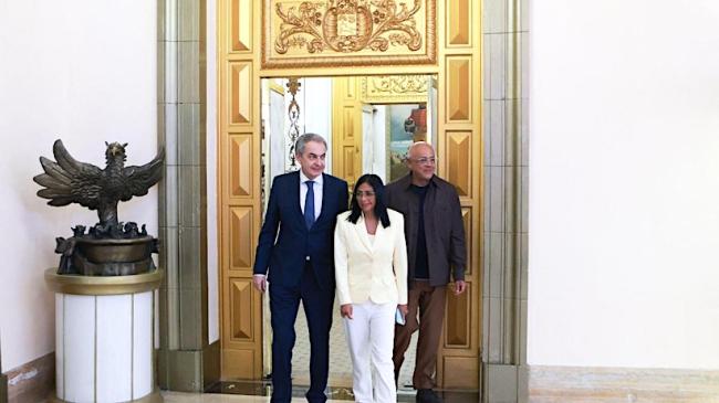José Luis Rodríguez Zapatero y los hermanos Rodríguez, en Caracas.