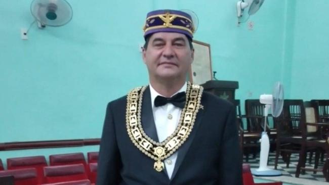 El escritor masón cubano Ángel Santiesteban.
