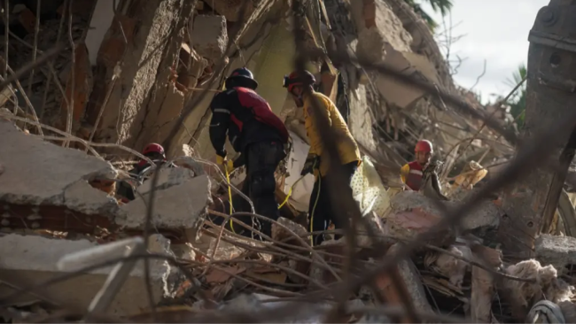 Labores de rescate en Venezuela tras los terremotos.