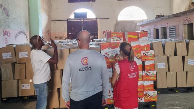 Ayuda humanitaria enviada por España a Cuba.