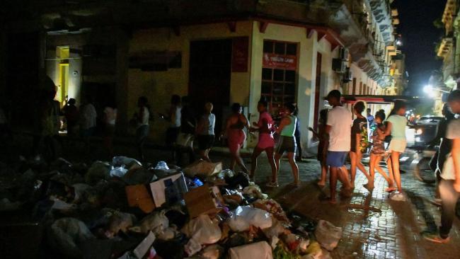 Protesta durante un apagón en La Habana.