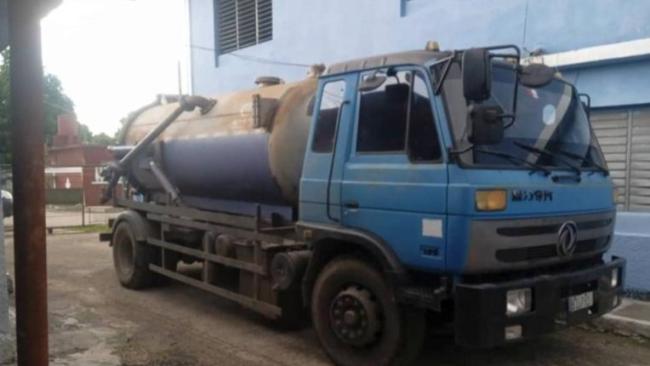 El camión cargado de combustible detenido en Sancti Spíritus.