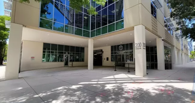Edificio de la Oficina del Recaudador de Impuestos del condado de Miami-Dade.