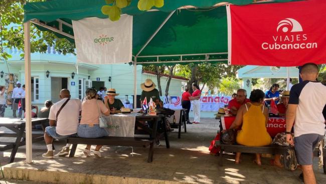 Feria de agencias de viaje en La Habana.
