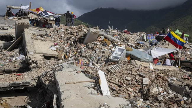 Escombros de edificios destruidos por los terremotos en Venezuela.