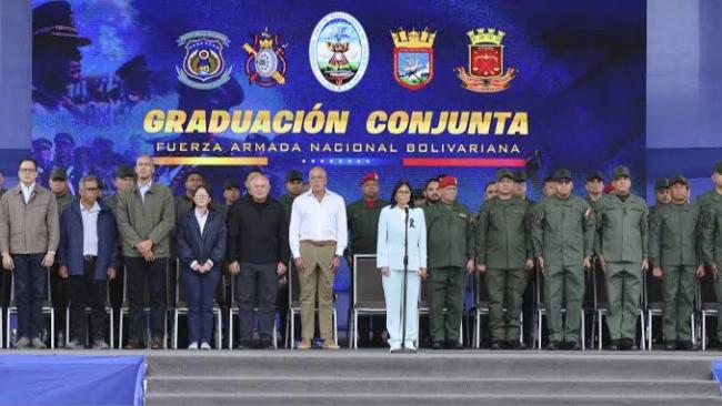 Delcy Rodríguez en la Academia Militar de Caracas.
