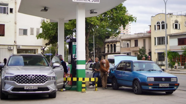 Gasolinera en La Habana.