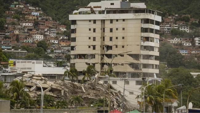 Edificios afectados por los terremotos en Venezuela.