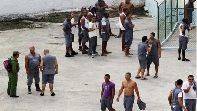 Patio de una cárcel en Cuba.