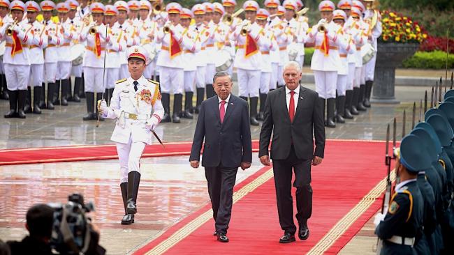 Miguel Díaz-Canel en visita oficial a Vietnam, 2025.