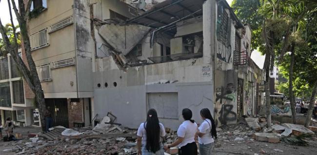 Un edificio derrumbado por el terremoto en Cali.