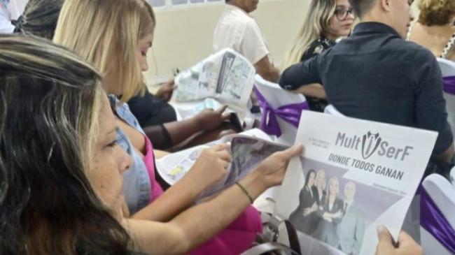 Encuentro en una feria comercial organizada en Granma por MultiSerF.