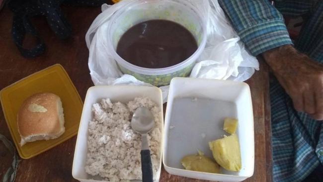 Menú de un comedor para vulnerables en Cuba en 2021.