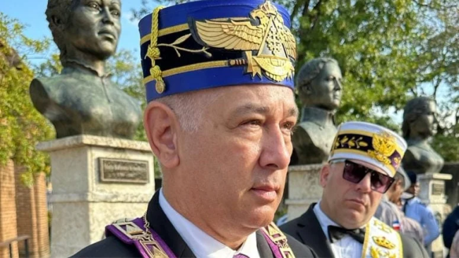José Ramón Viñas Alonso, Soberano Gran Comendador del Supremo Consejo del grado 33 de la masonería de Cuba.  