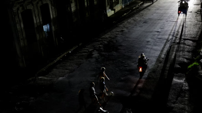 Una calle de La Habana durante un apagón.