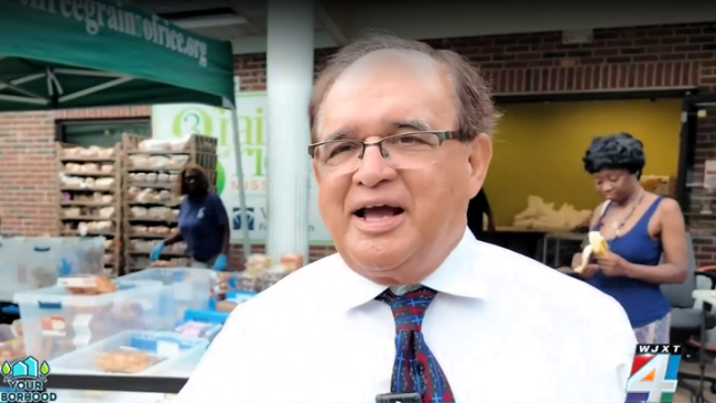 El cubano Ed Pérez, fundador de Three Grains of Rice Missions.