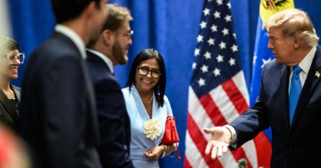 Donald Trump y Delcy Rodríguez en su encuentro en Nueva York.
