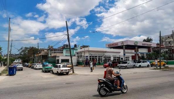 Un servicentro en La Habana.
