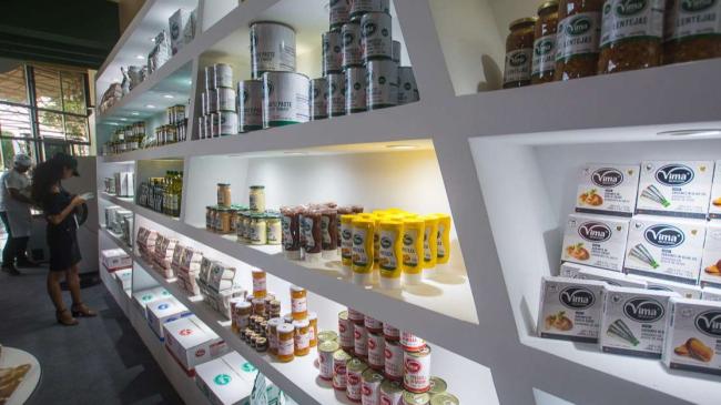 Productos de Vima expuestos en la Feria Internacional de La Habana.