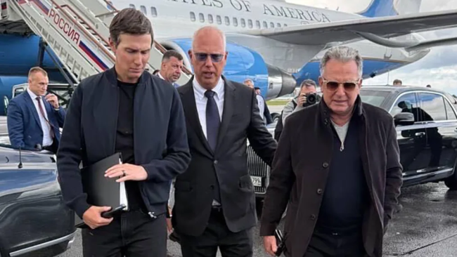 Jared Kushner, Kirill Dmitriev y Steve Witkoff.