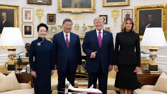 Xi Jinping, Donald Trump y sus respectivas esposas.
