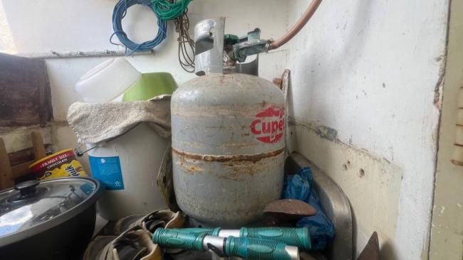 Una balita de gas licuado en un apartamento.